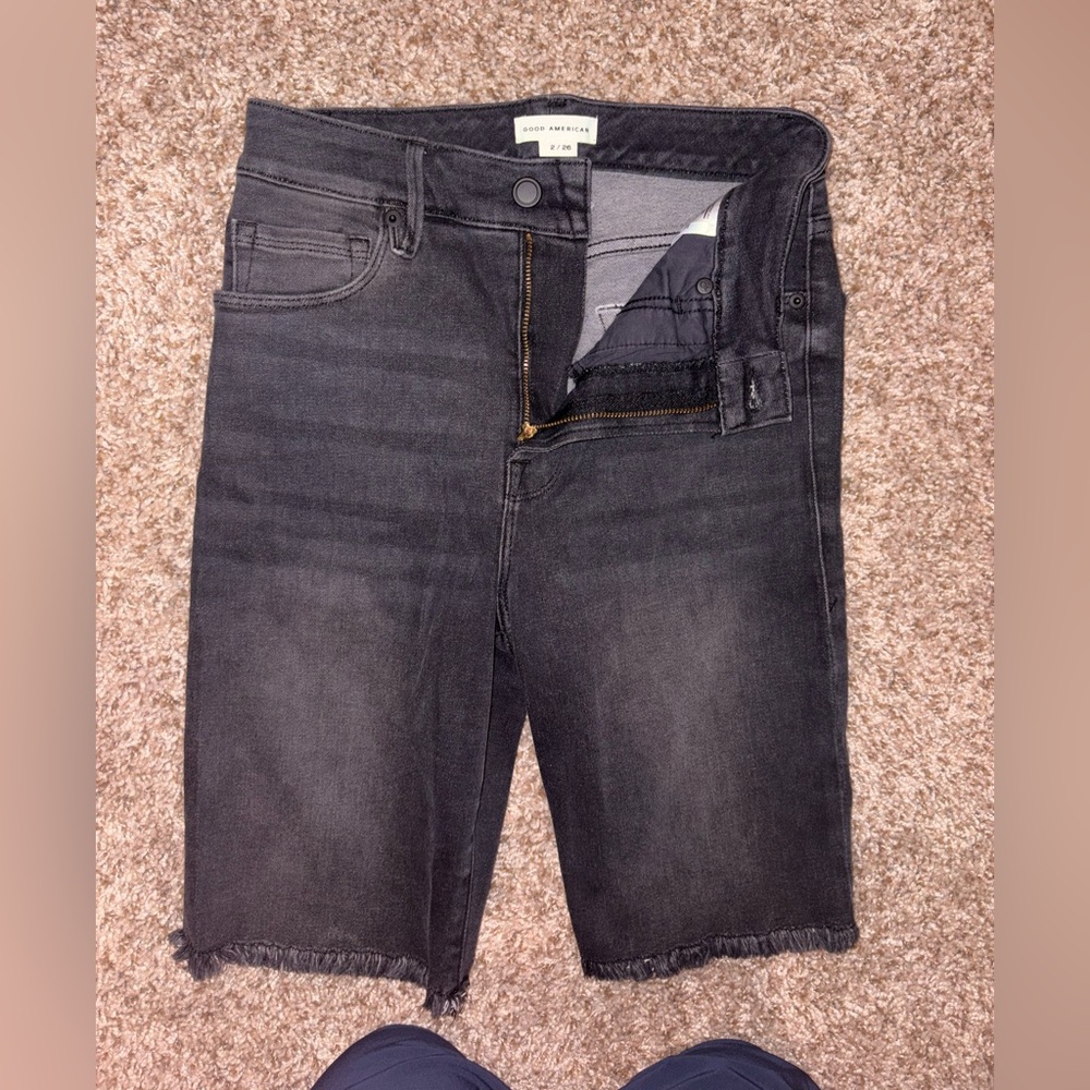 Good American Black Skinny Shorts with Stretch